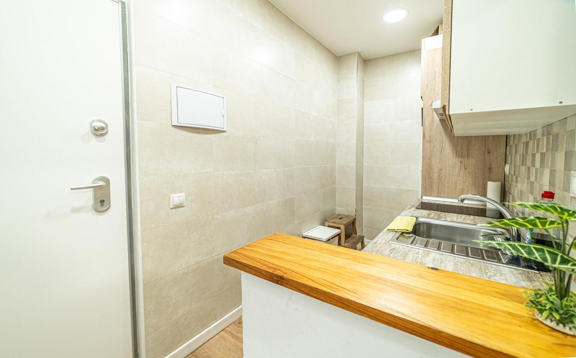 마드리드 New Flat , Modern , Wifi, 10Min Sol, 5 Reina Sofia 아파트 외부 사진