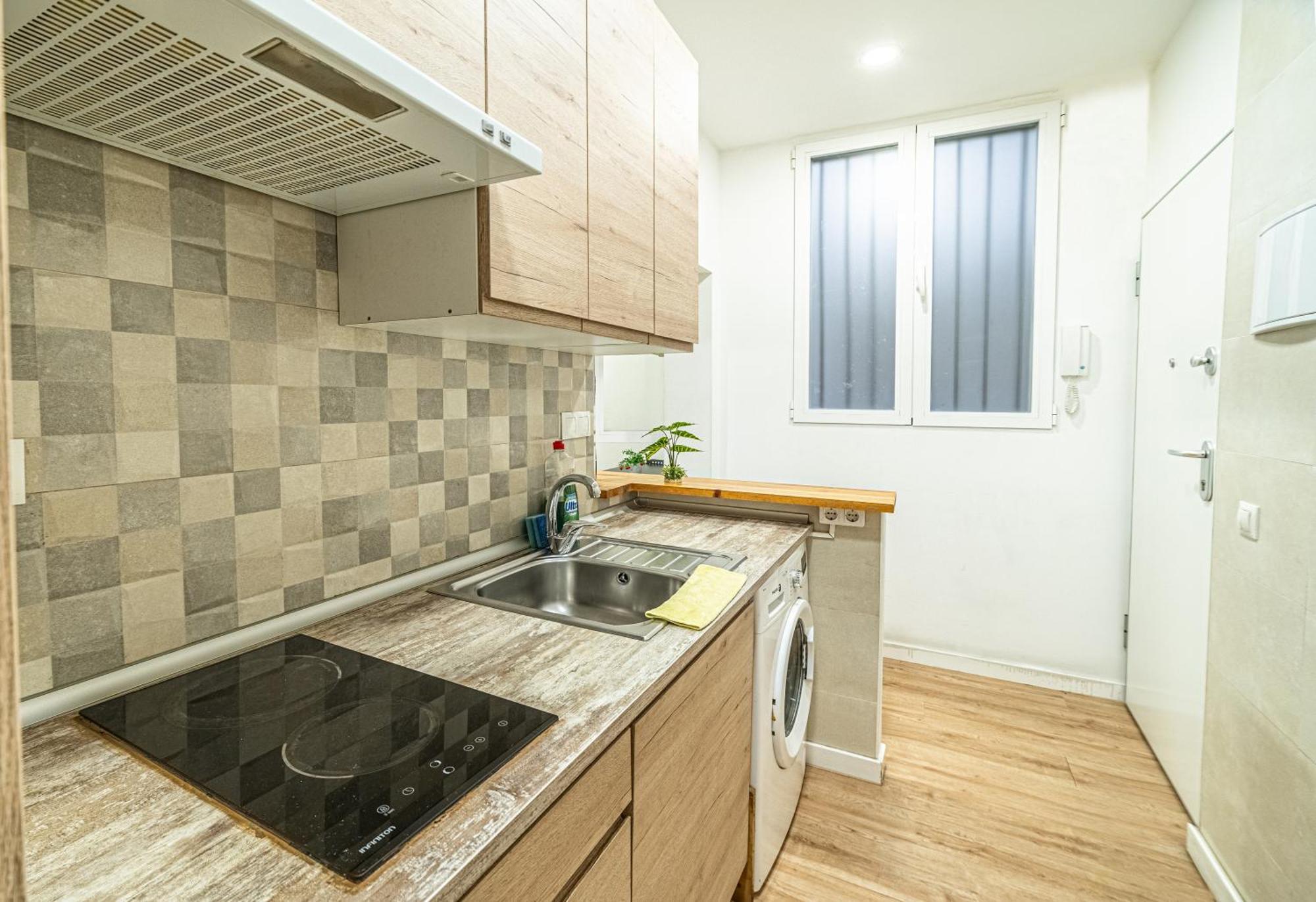 마드리드 New Flat , Modern , Wifi, 10Min Sol, 5 Reina Sofia 아파트 외부 사진