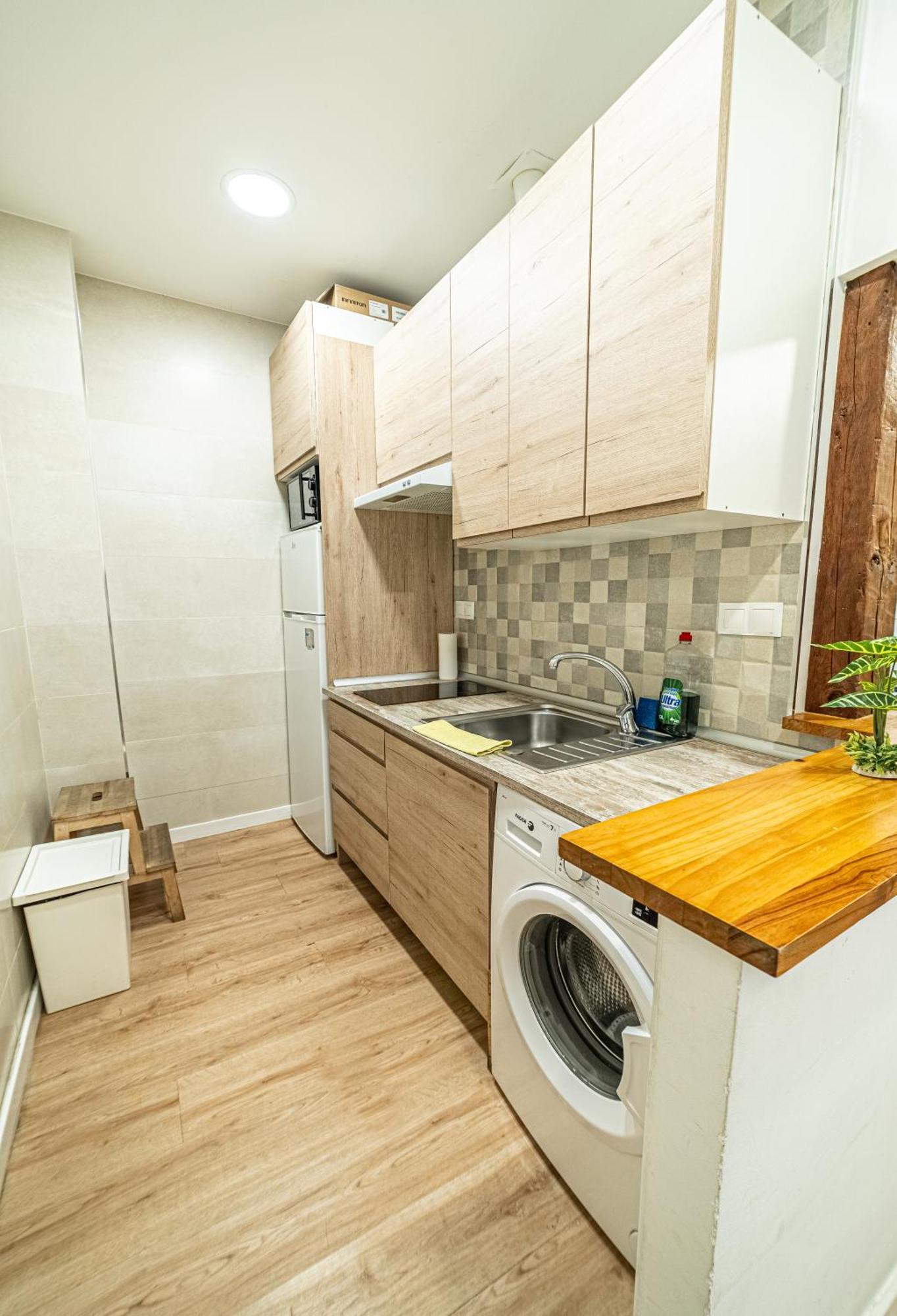 마드리드 New Flat , Modern , Wifi, 10Min Sol, 5 Reina Sofia 아파트 외부 사진